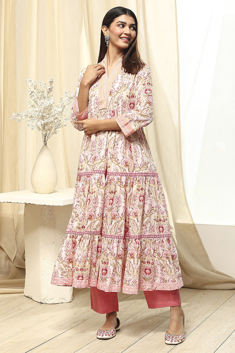 Pink and Off-White Cotton Printed Gathered Kurta Set image number 3