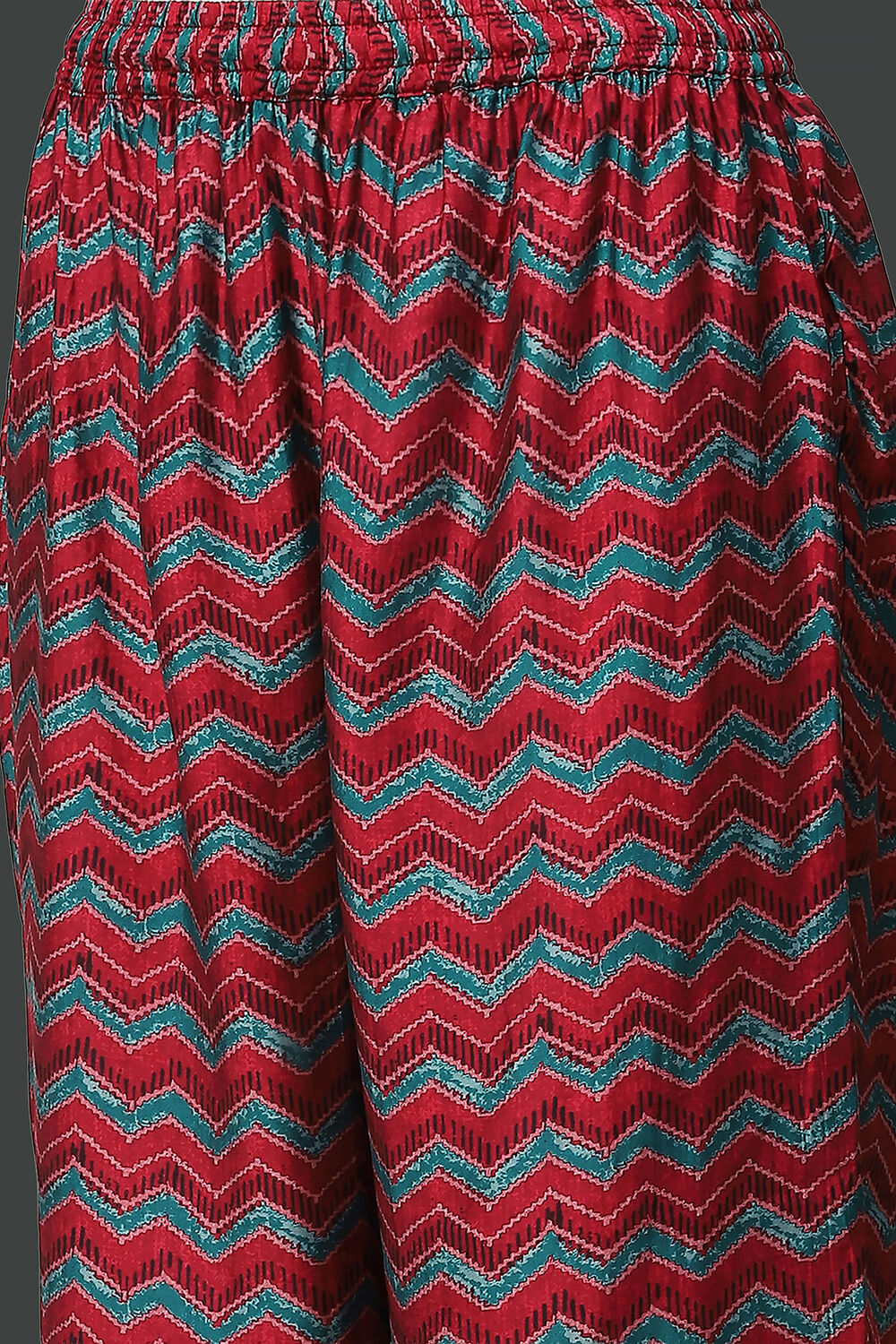 Red Printed Straight Suit Set image number 2