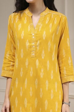 Yellow Cotton Straight Yarndyed Kurta image number 1