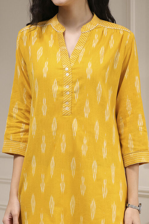 Yellow Cotton Straight Yarndyed Kurta image number 1