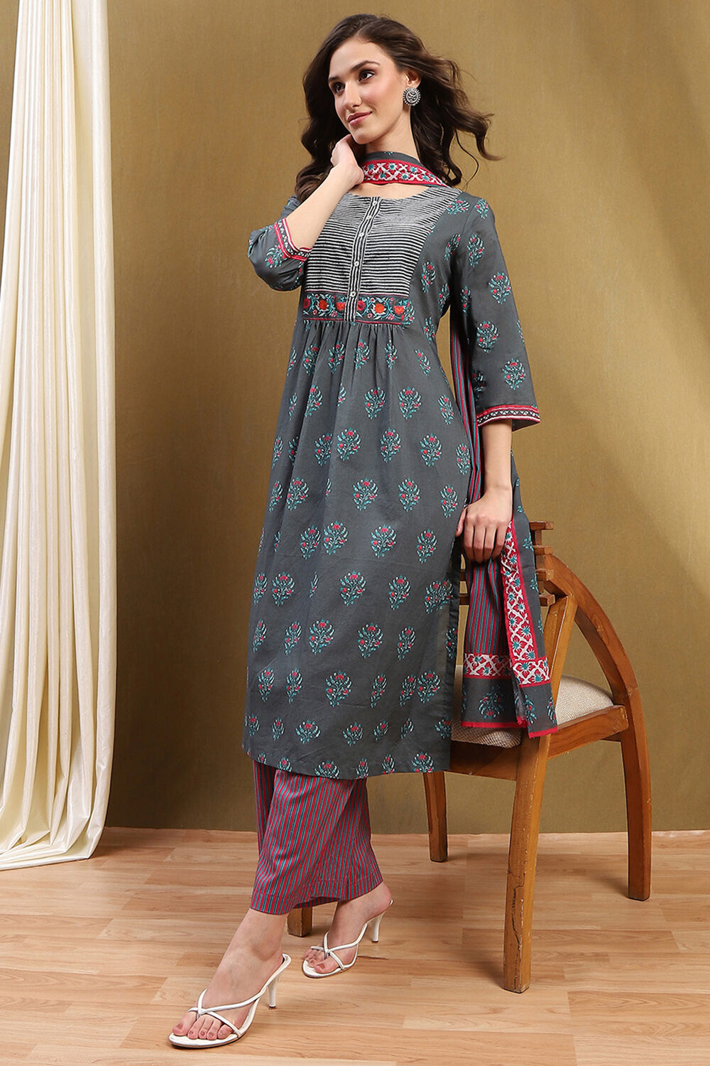 biba Grey Cotton Floral Printed Gathered Straight Suit SetGrey Cotton Floral Printed Gathered Straight Suit Set-picture-302