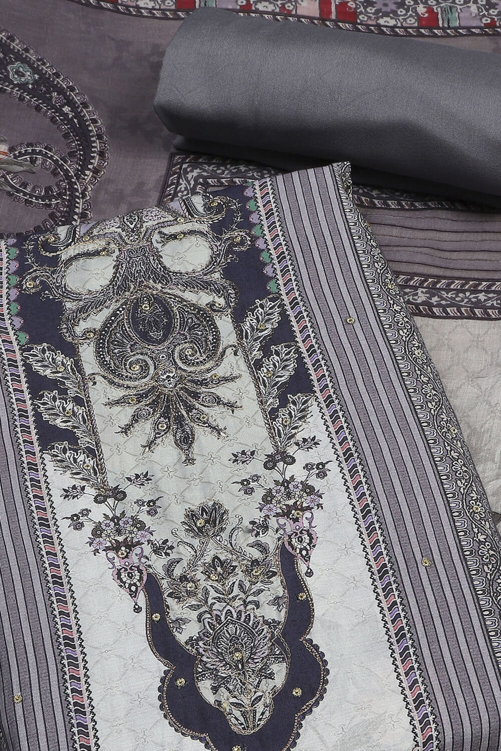 Grey Muslin Unstitched Suit Set image number 4