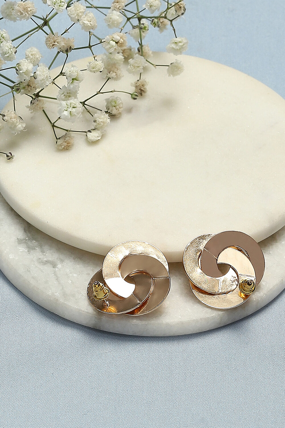 Gold Alloy Earrings image number 2