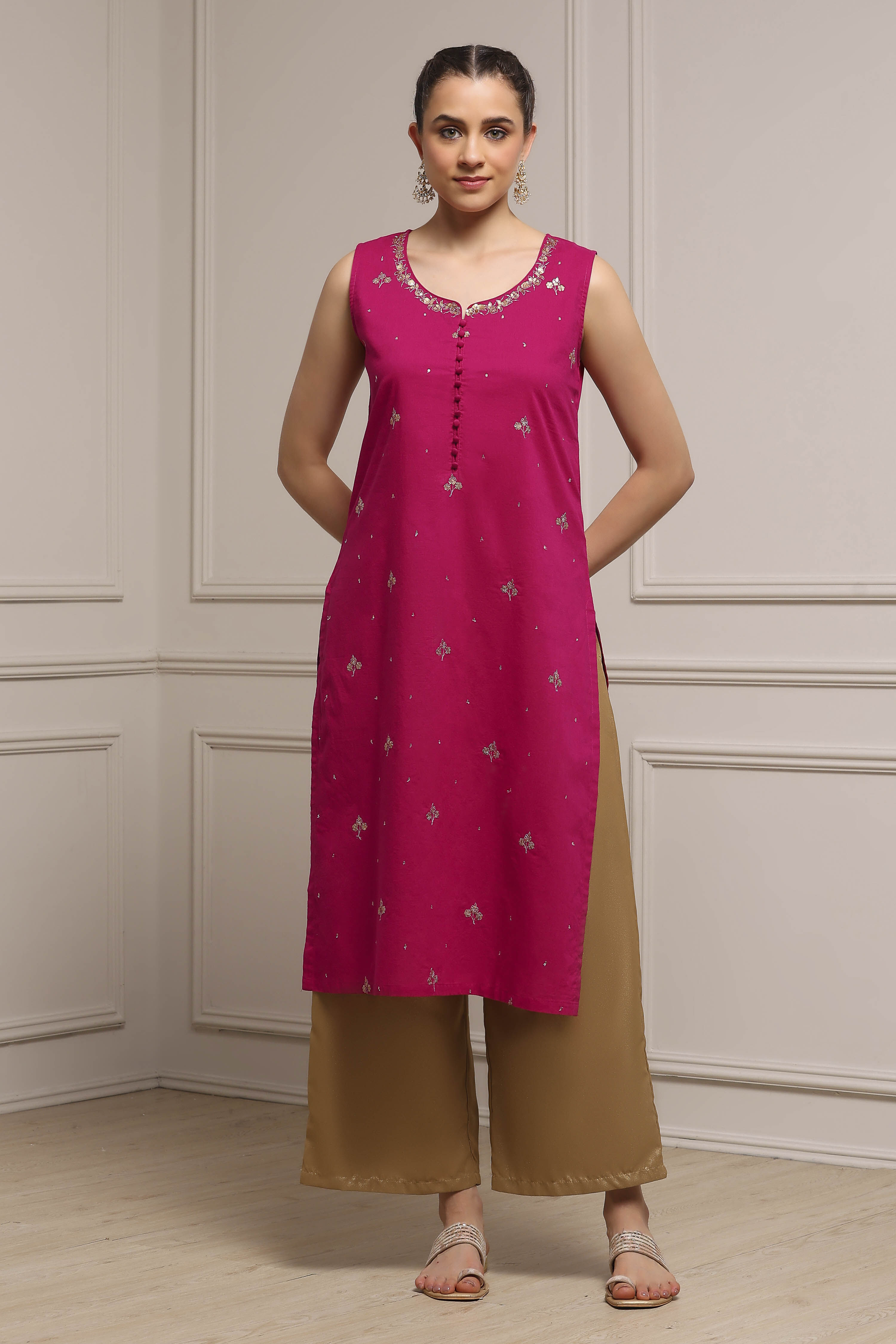 Magenta Cotton Sequinned Straight Kurta image number 0