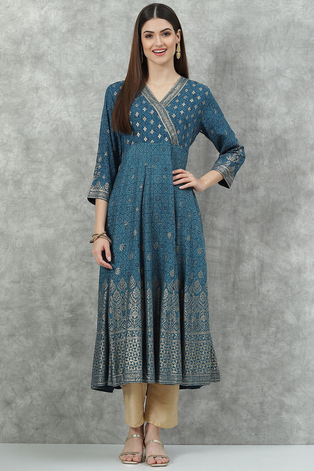 Teal Rayon Flared Printed Kurta image number 5