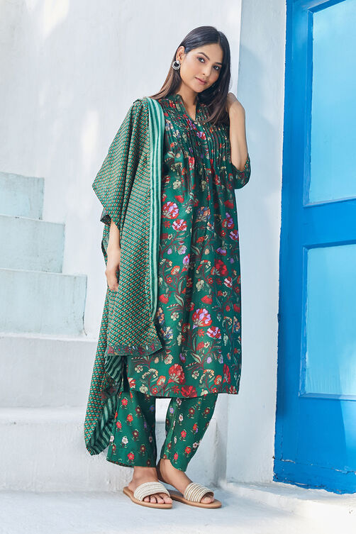 Green Poly Cotton Layered Kurta Narrow Palazzo Suit Set image number 0