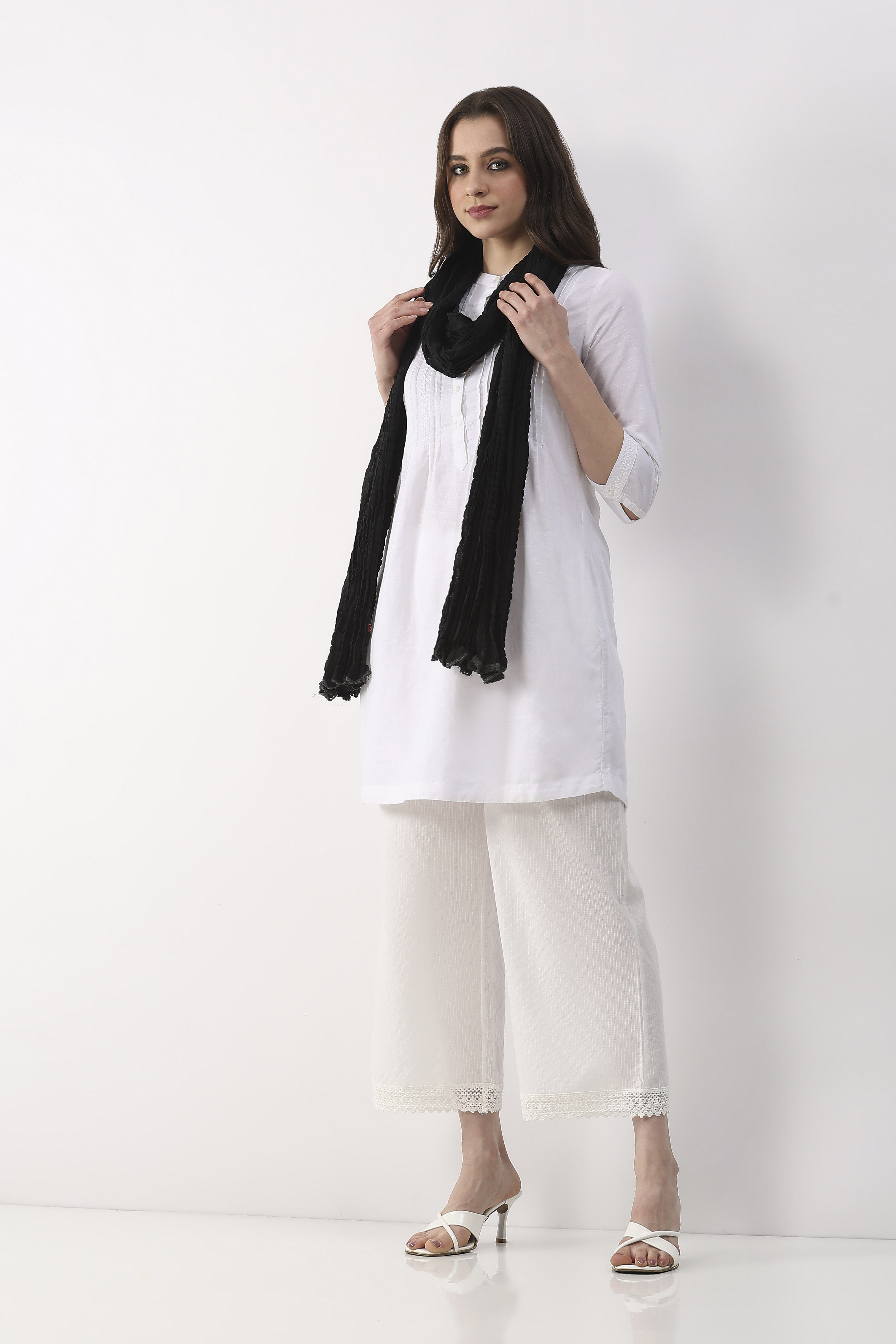 Black Cotton Solid Textured Dupatta image number 3