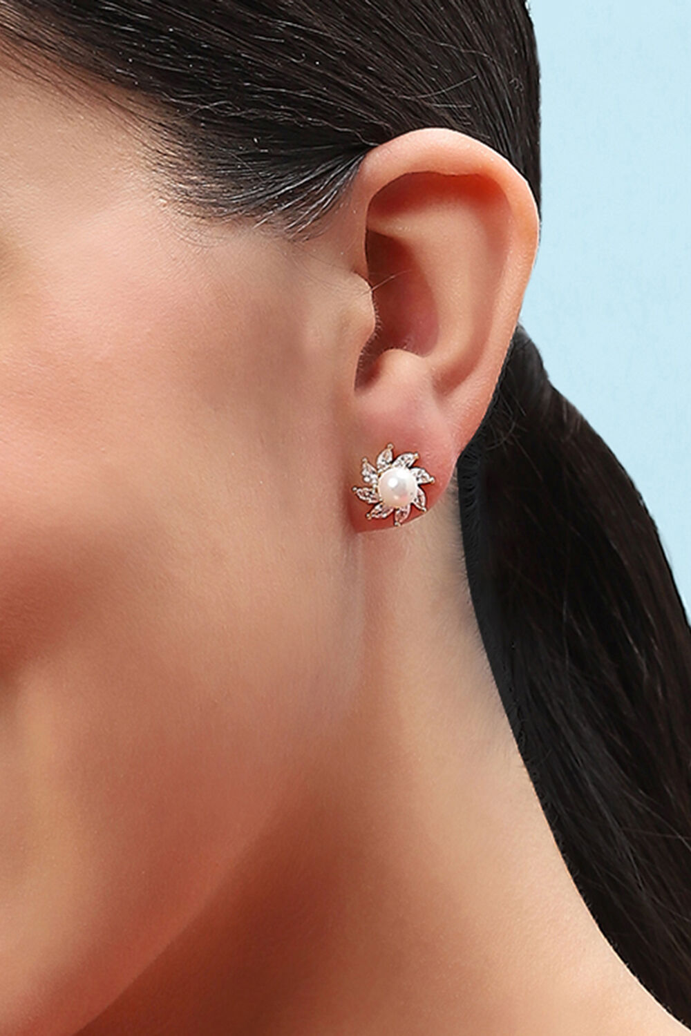 Gold Brass Earrings image number 3