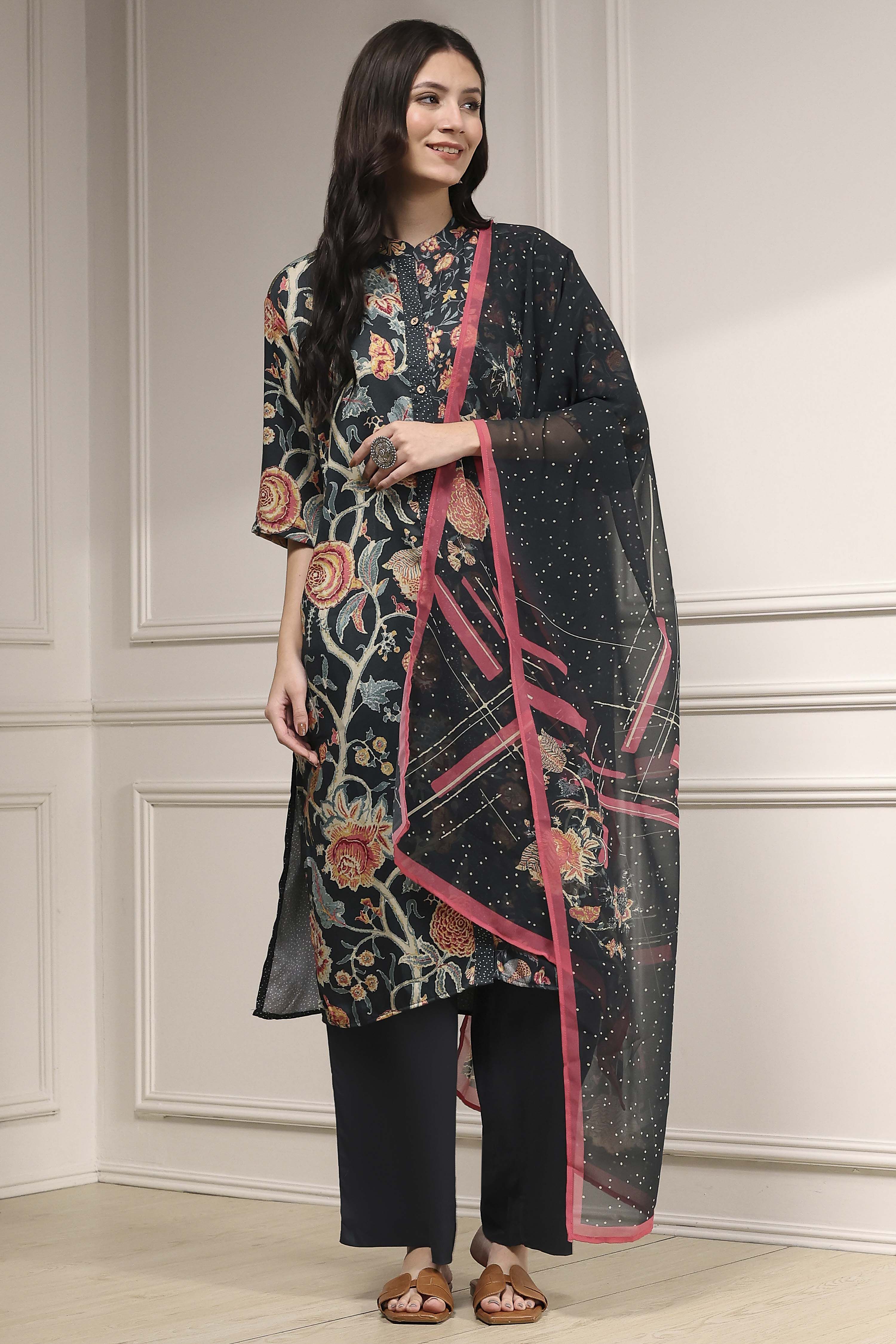 Charcoal Printed Straight Suit Set image number 6