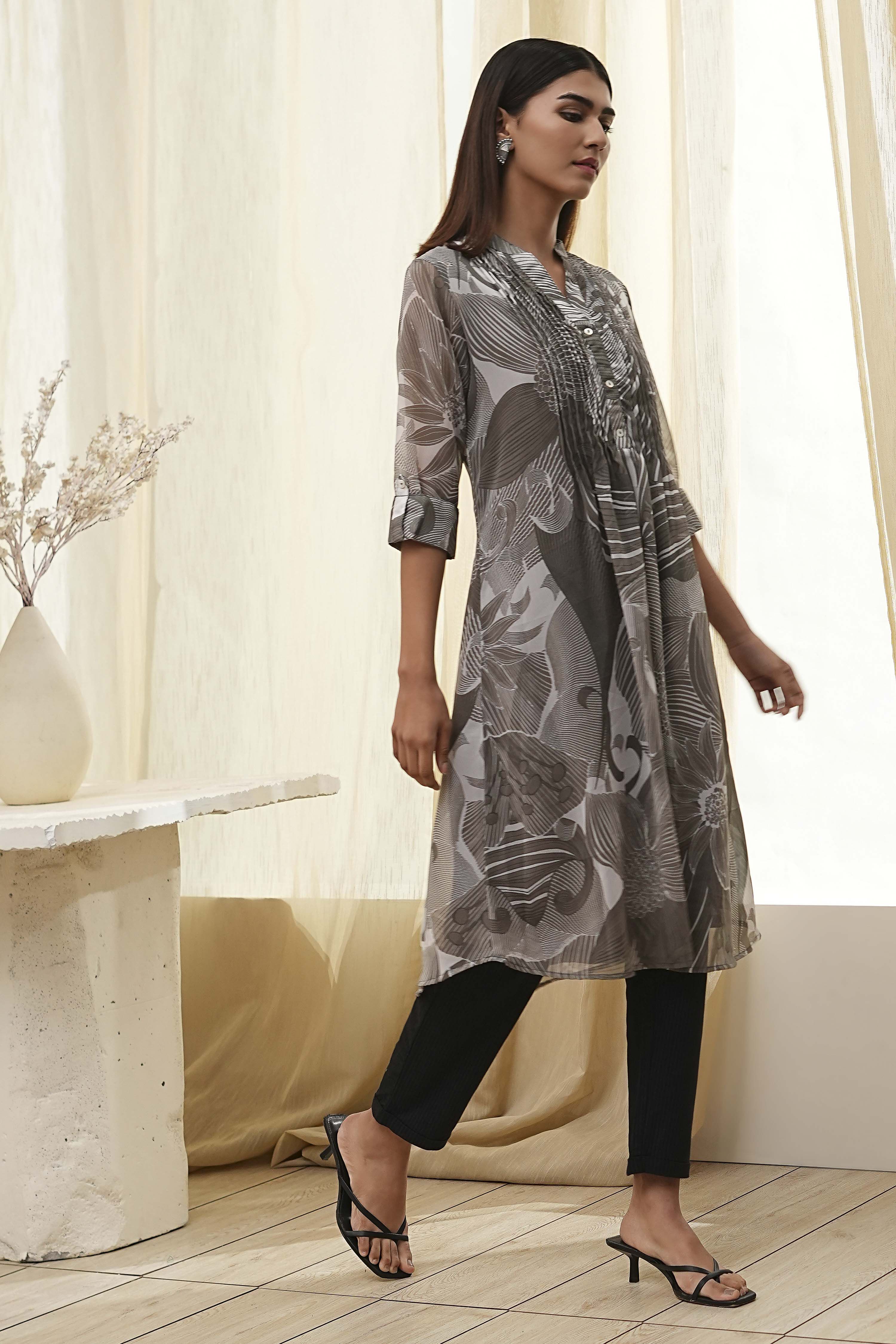 Grey Printed Pleated A-Line Kurta image number 4
