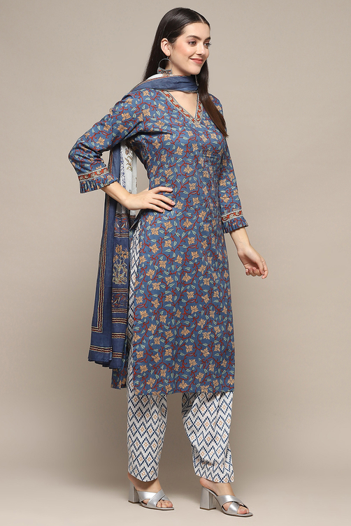 Green Cotton Unstitched Suit set image number 7