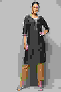 Blue Embellished Festive Straight Kurta image number 6