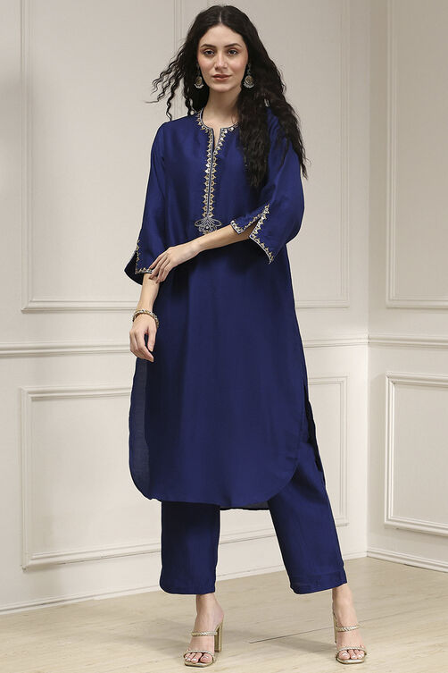 Indigo Blue Dyed Straight Kurta Set image number 6