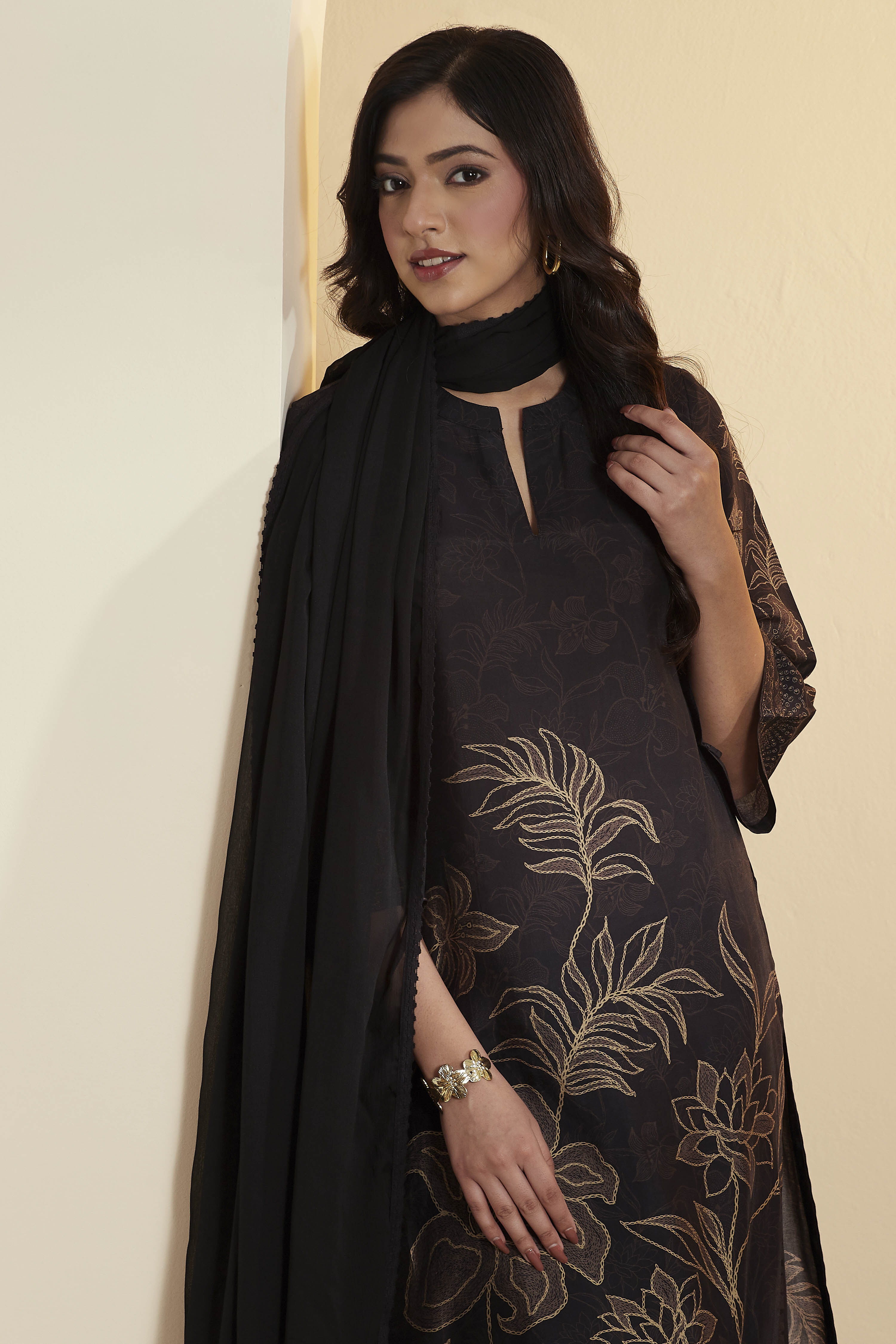 Black Viscose Blend Straight Suit Set image number 1