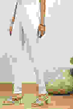 Off White Cotton Blend Solid Churidar image number 2