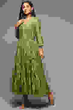 Green Cotton Blend Tiered Printed Dress image number 4