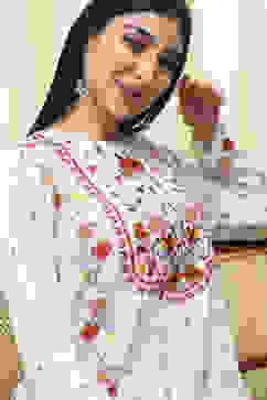 White Floral Printed Straight Short Kurta image number 1