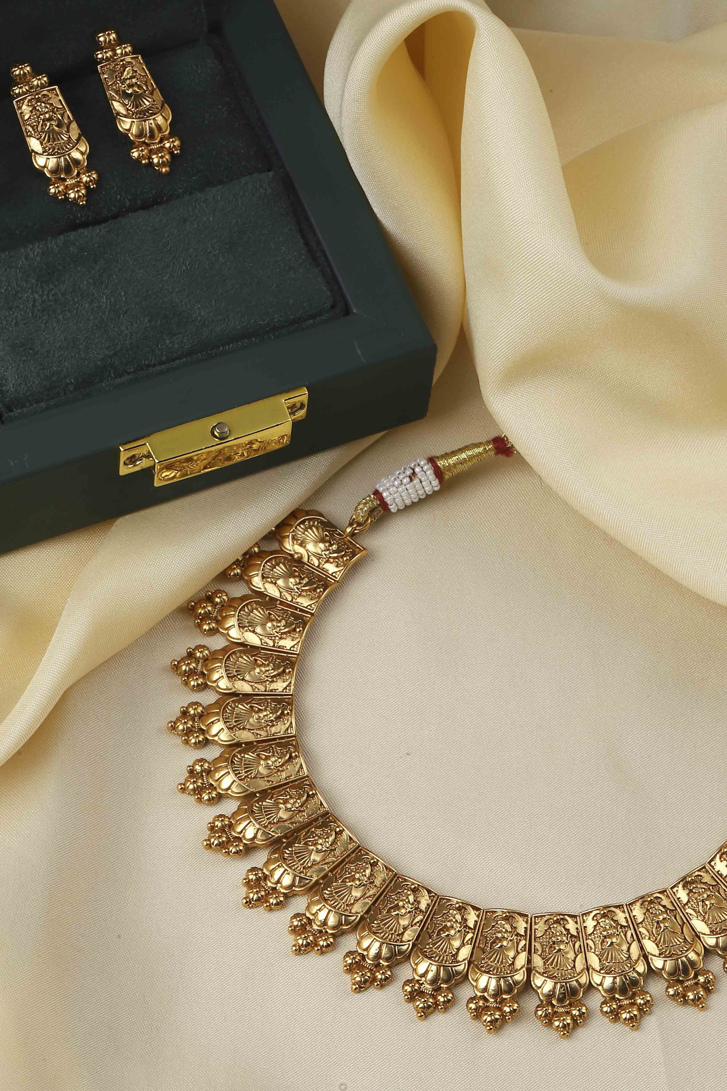 Gold Brass Necklace Set image number 0