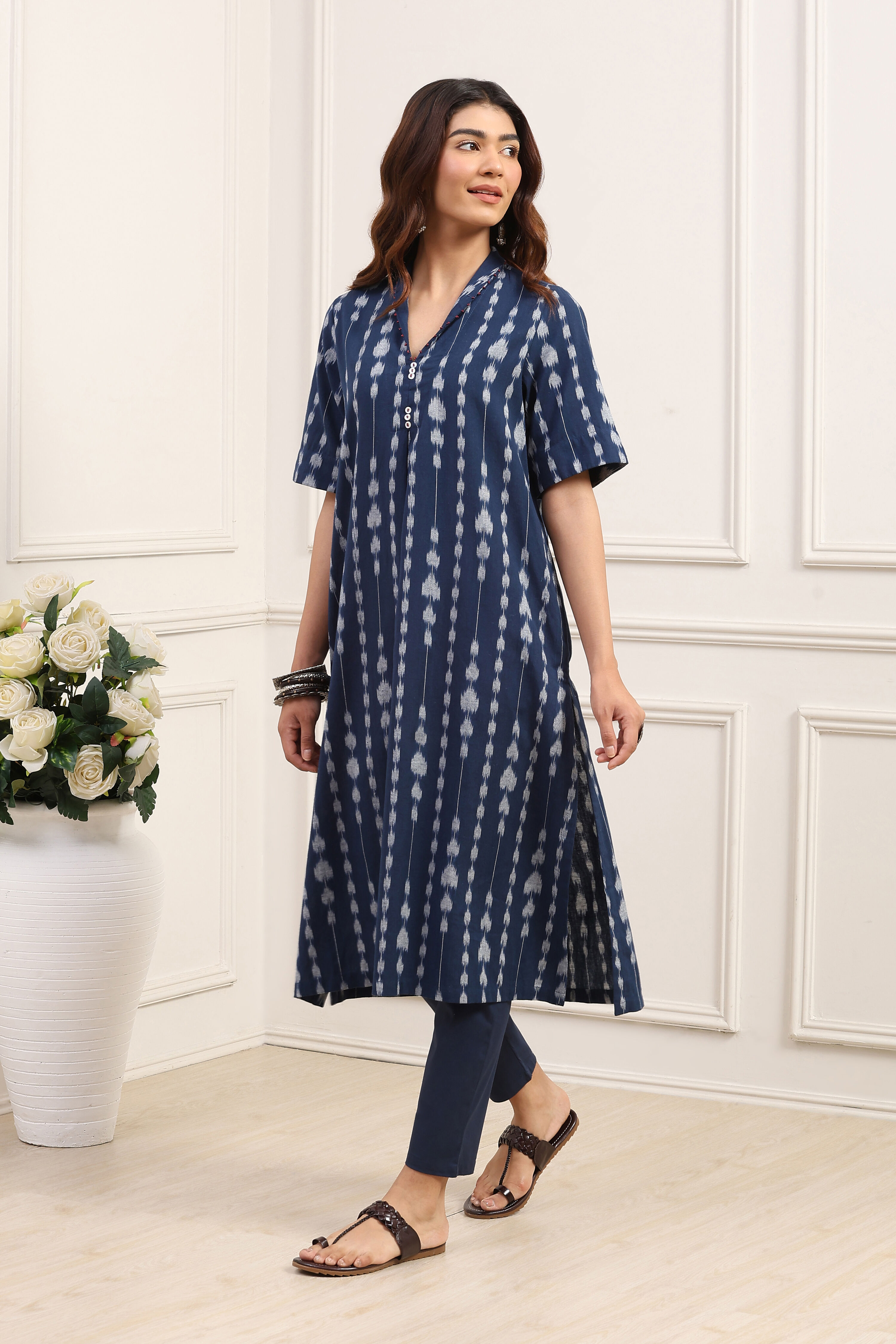 Blue Cotton A Line Kurta image number 2