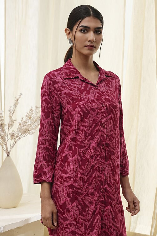 Red Printed Shirt-Style Short Kurta image number 1