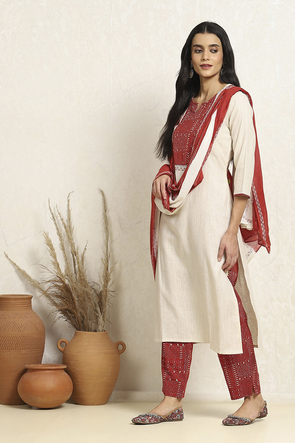 Off- White and Blue Cotton Printed Unstitched Suit Set image number 4