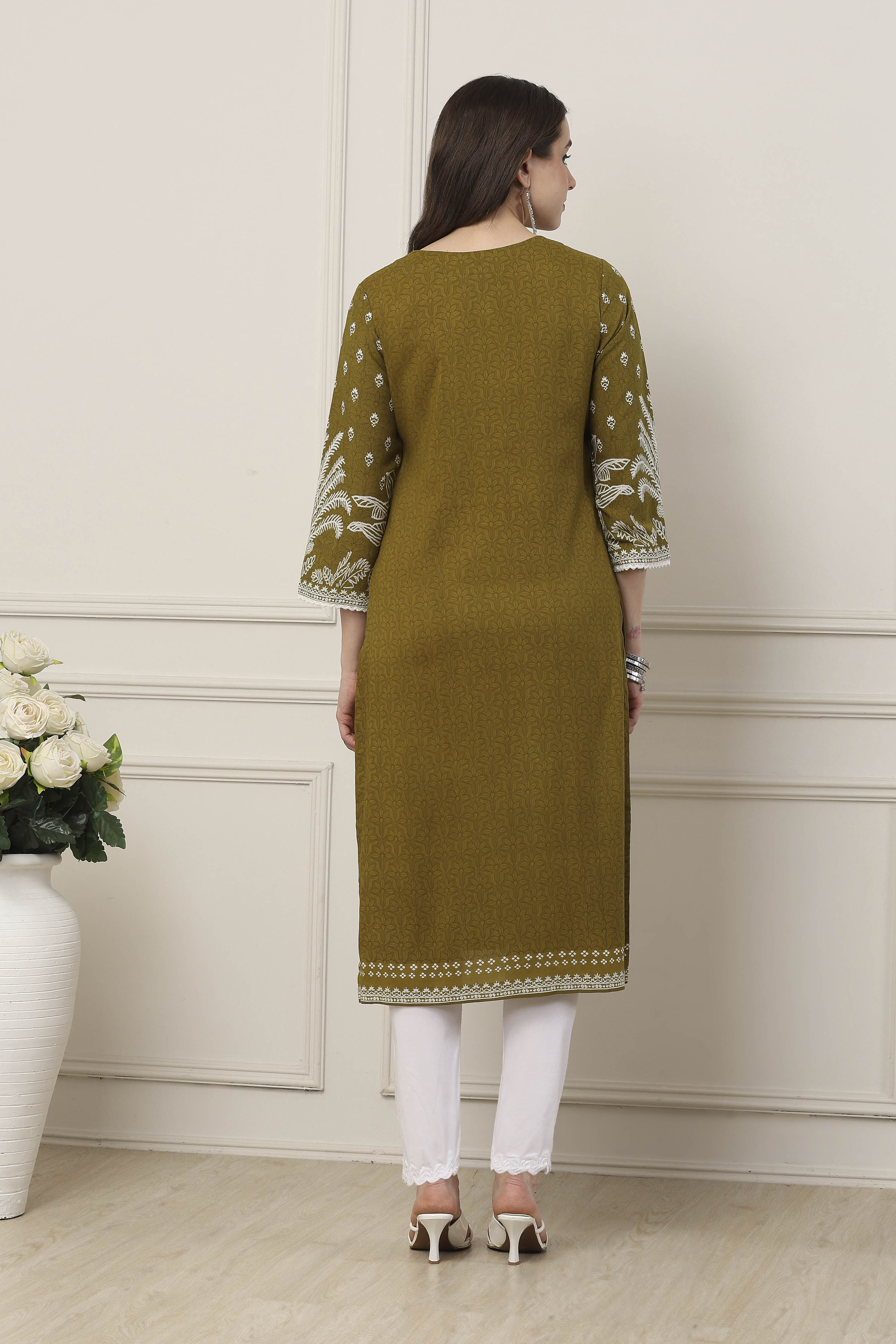 Olive-Green Viscose Ethnic Motifs Printed Straight Kurta image number 3