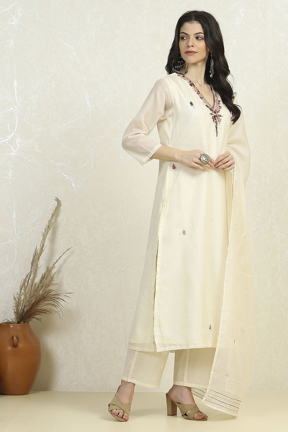 Off White Cotton Hand Embroidered Unstitched Suit Set image number 6