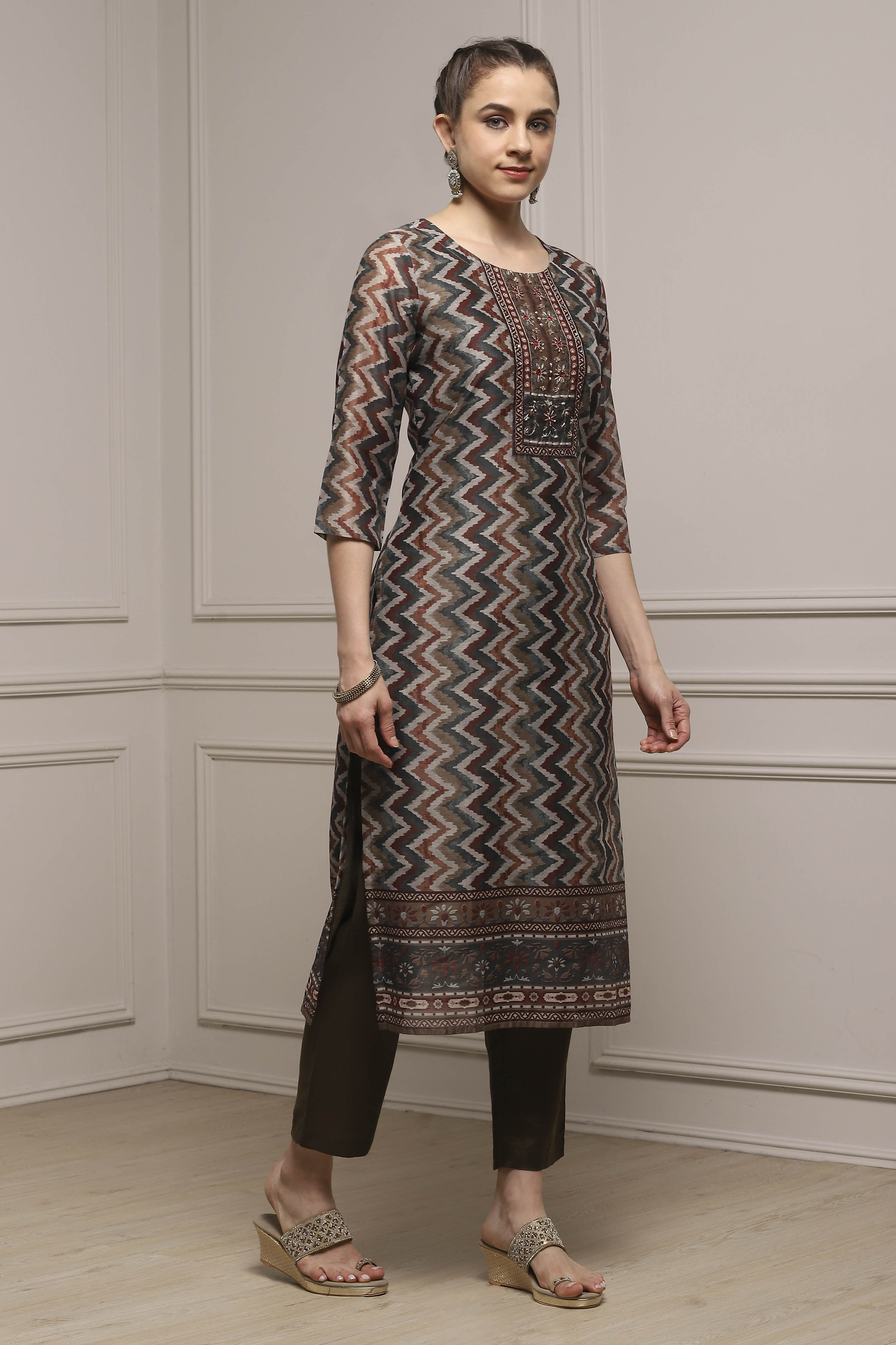 Green Chanderi Blend Printed Embroidered Unstitched Suit Set image number 6