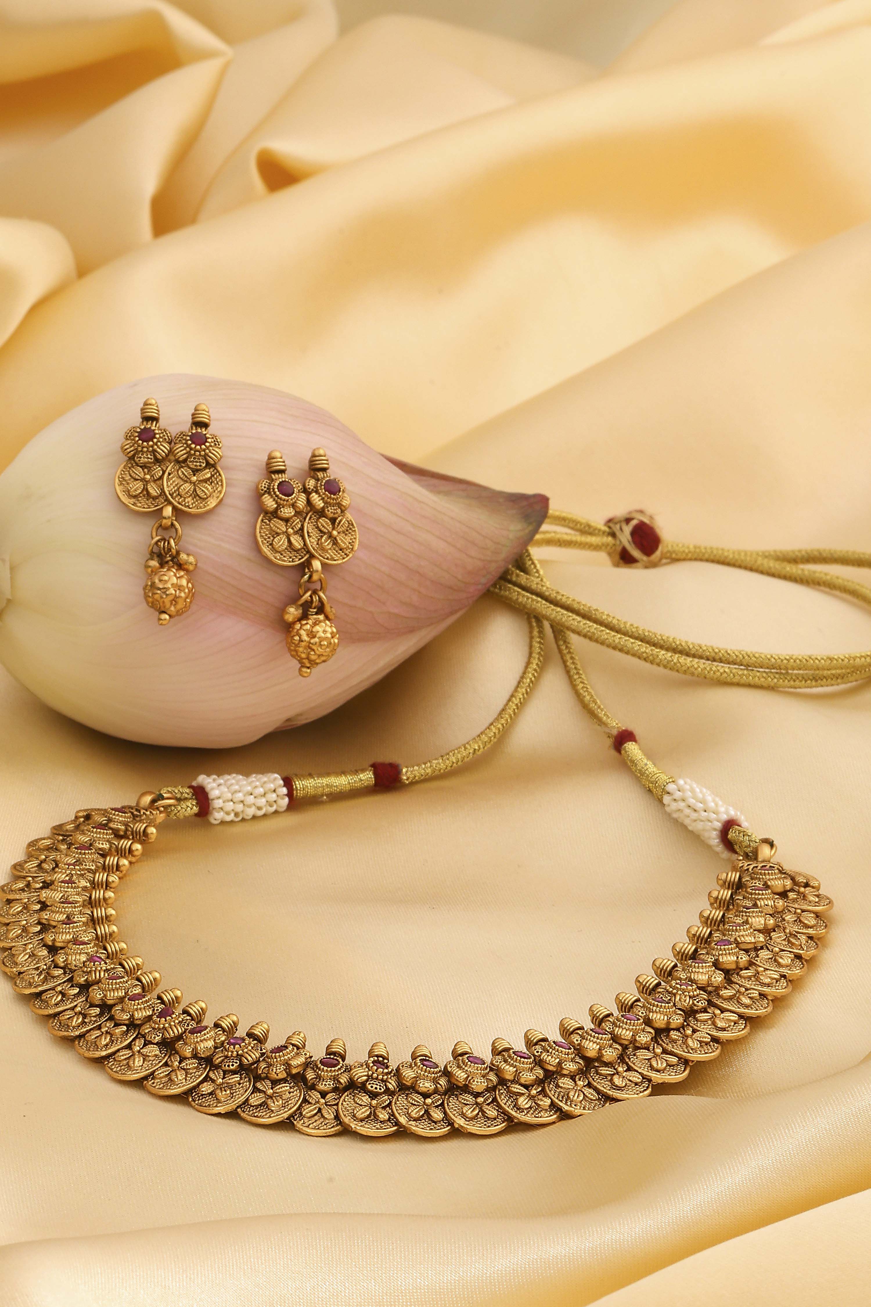 Red Brass Necklace Set image number 0