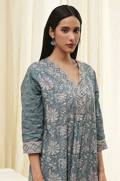 Green Cotton Printed Straight Suit Set image number 1