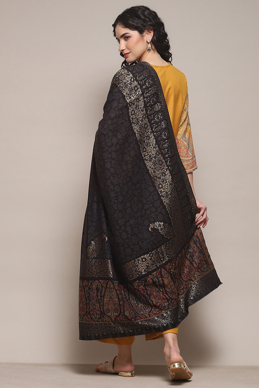 Beige Cotton Blend Yarndyed Shawl image number 2