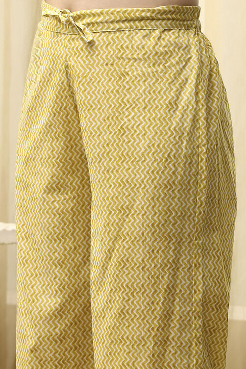 Coral Cotton Printed Embroidered Unstitched Suit Set image number 3