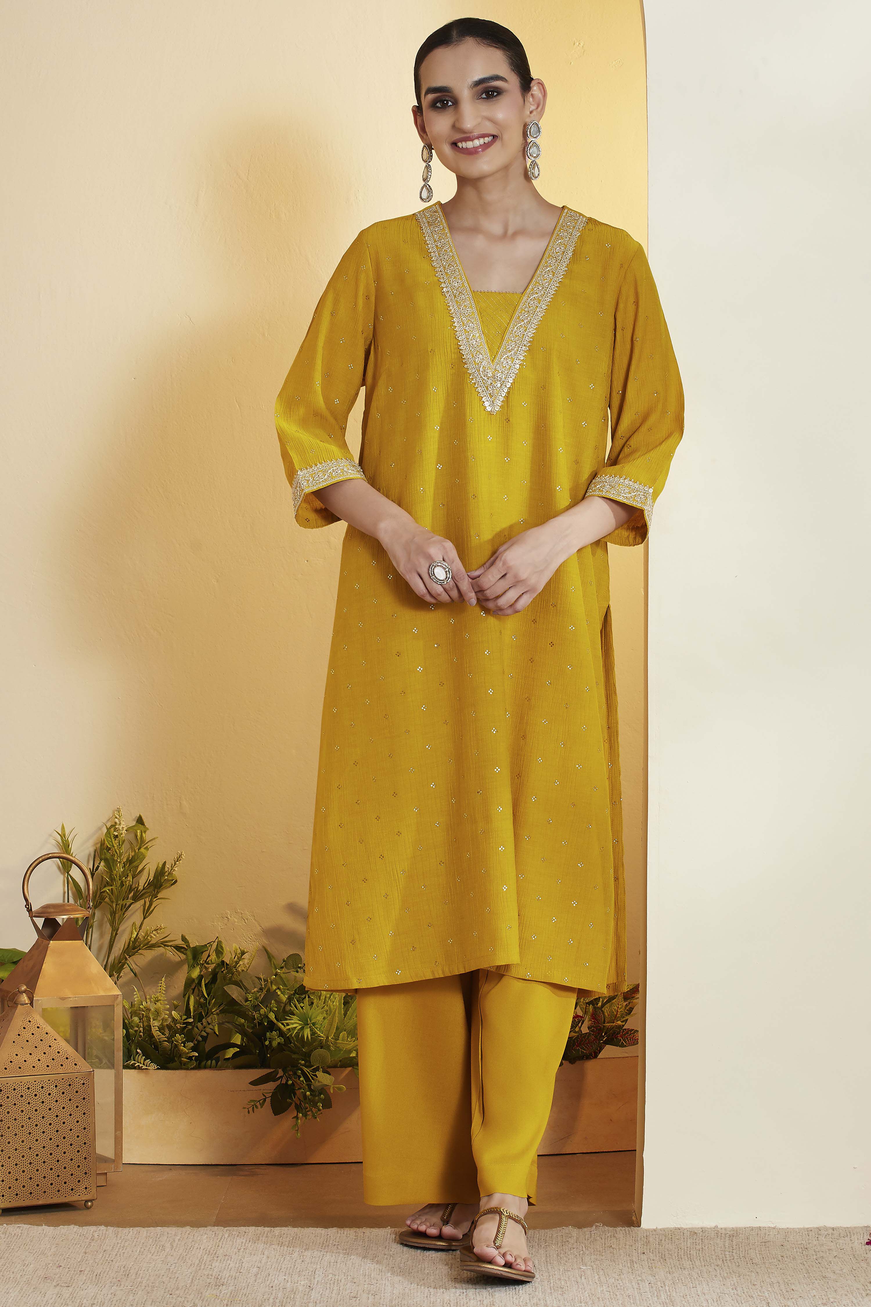 Yellow Viscose Blend Straight Suit Set image number 7