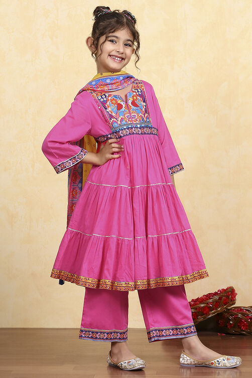 Pink Cotton Printed Tiered Suit Set image number 6