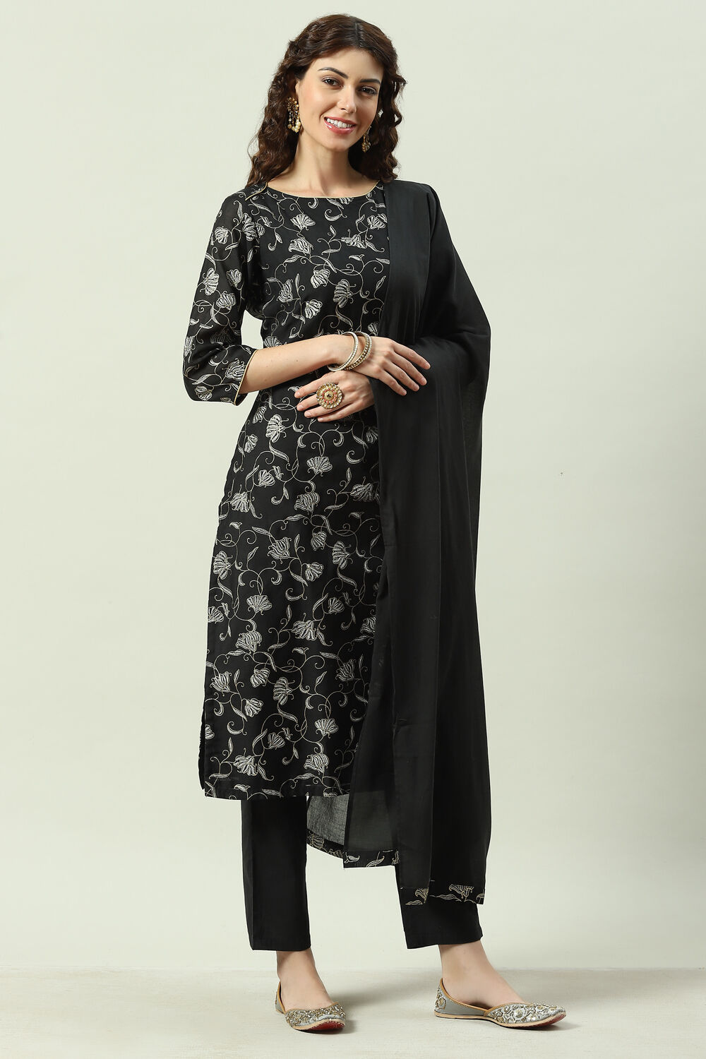 Black Printed Straight Kurta Regular Pants Suit Set image number 6