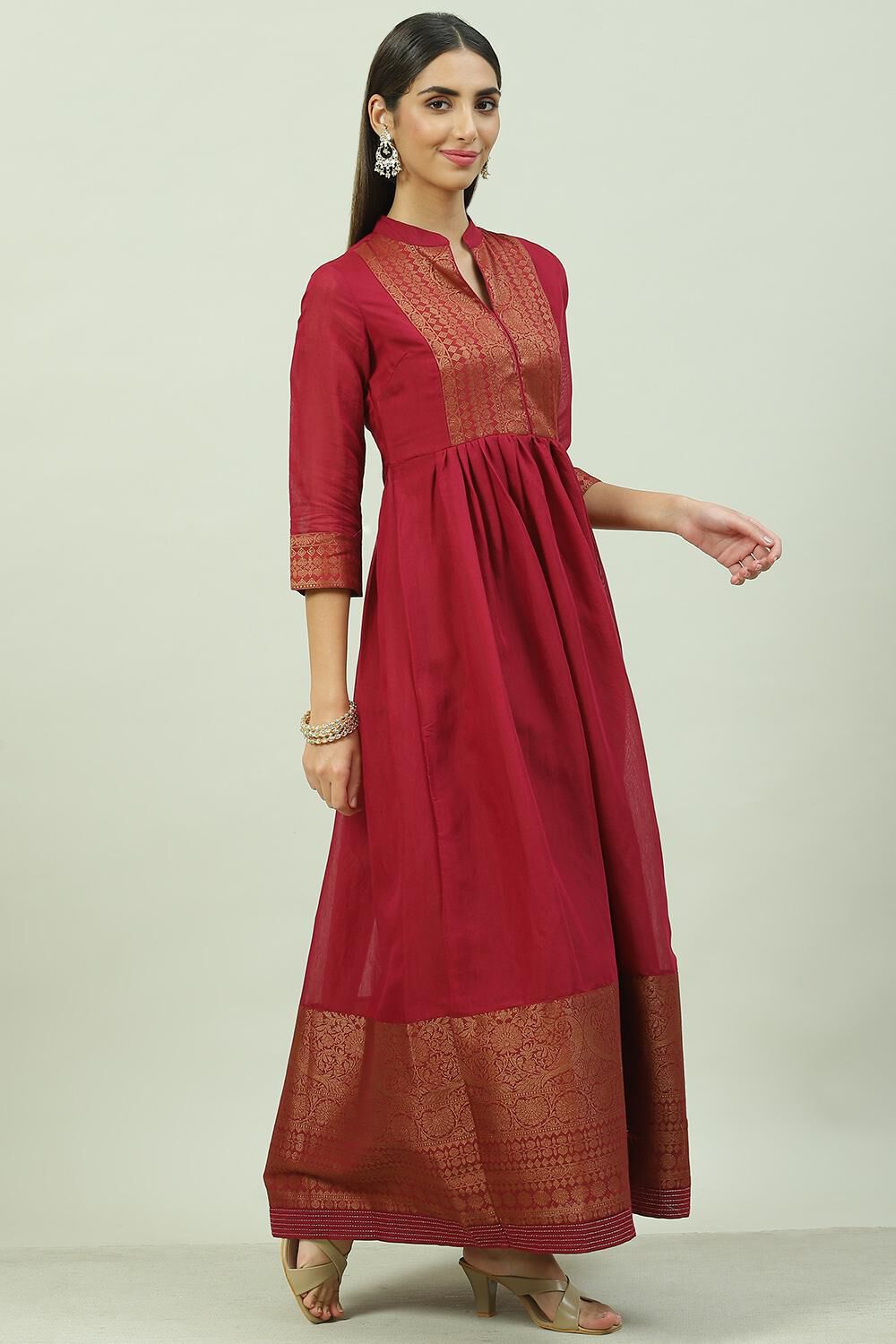 Maroon Yarn-Dyed Flared Kurta image number 3