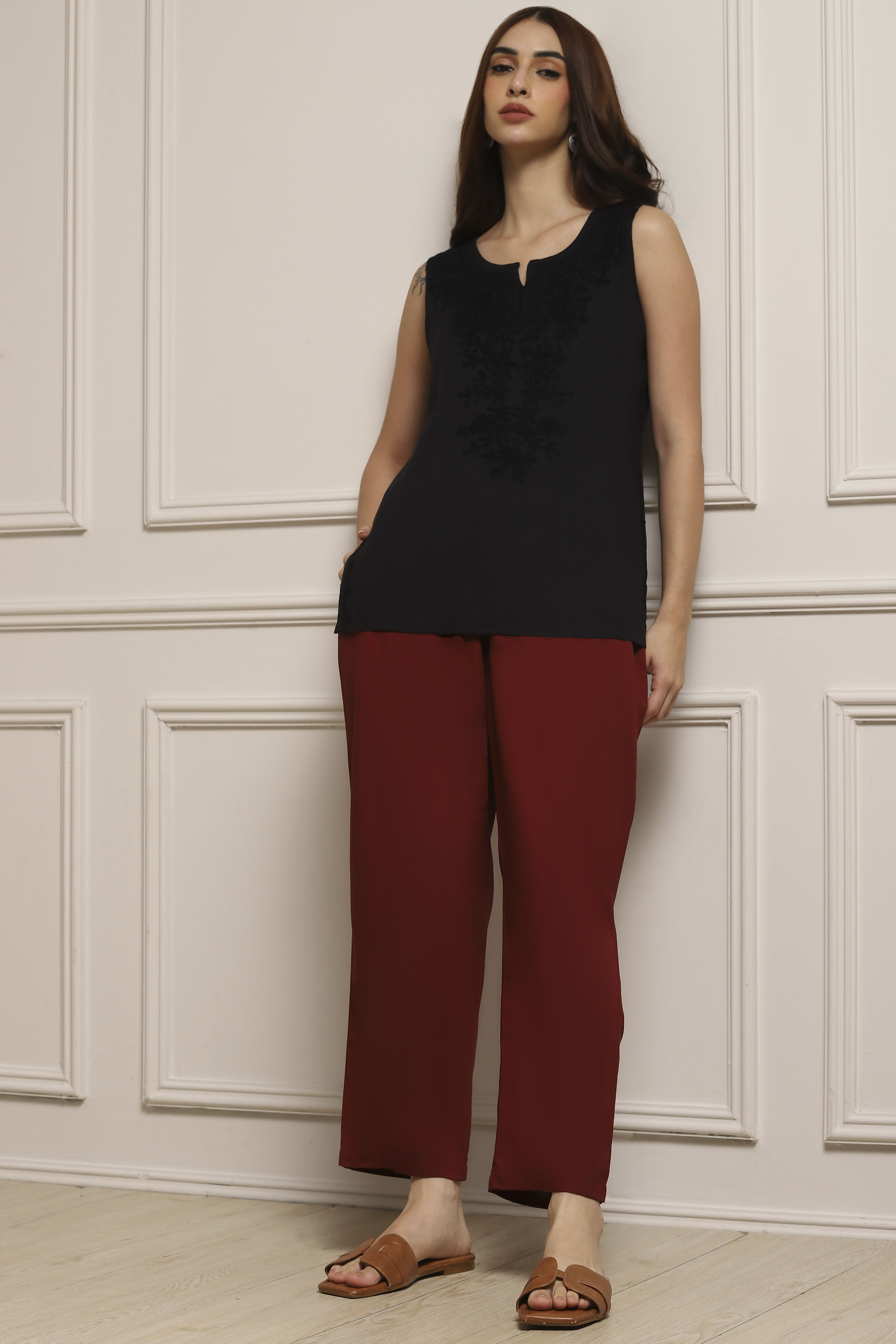 Green-Maroon Viscose Rayon Relaxed Solid Pants image number 0