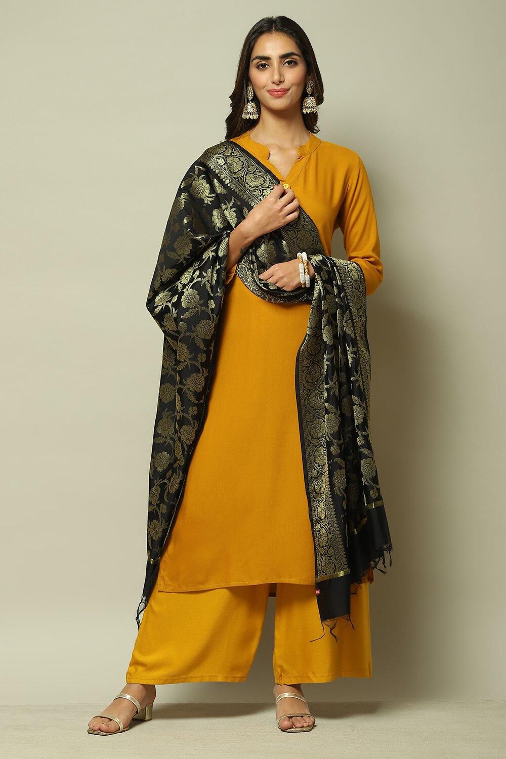 Black  Yarndyed Dupatta image number 2