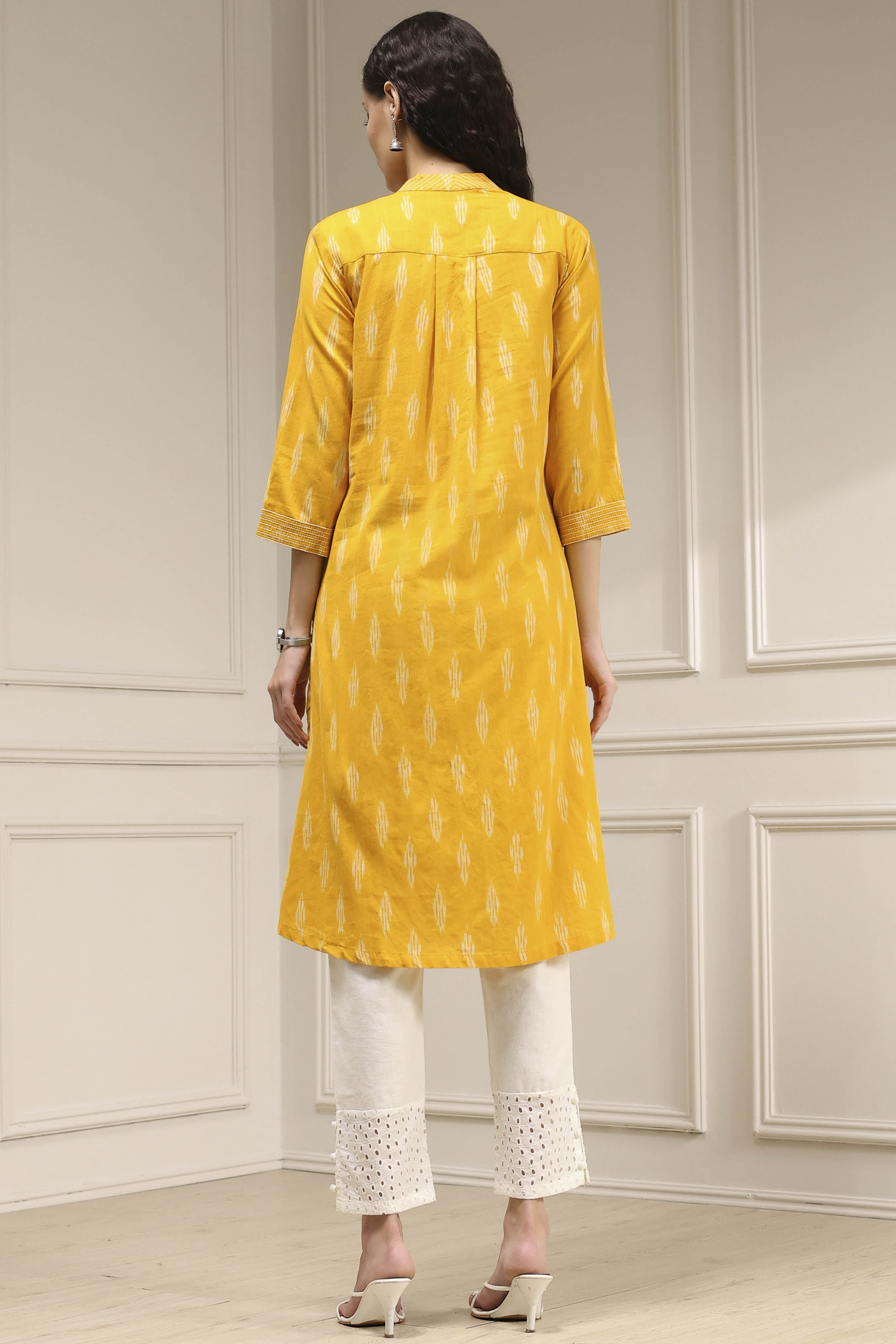 Yellow Cotton Ikat Straight Kurta image number 3