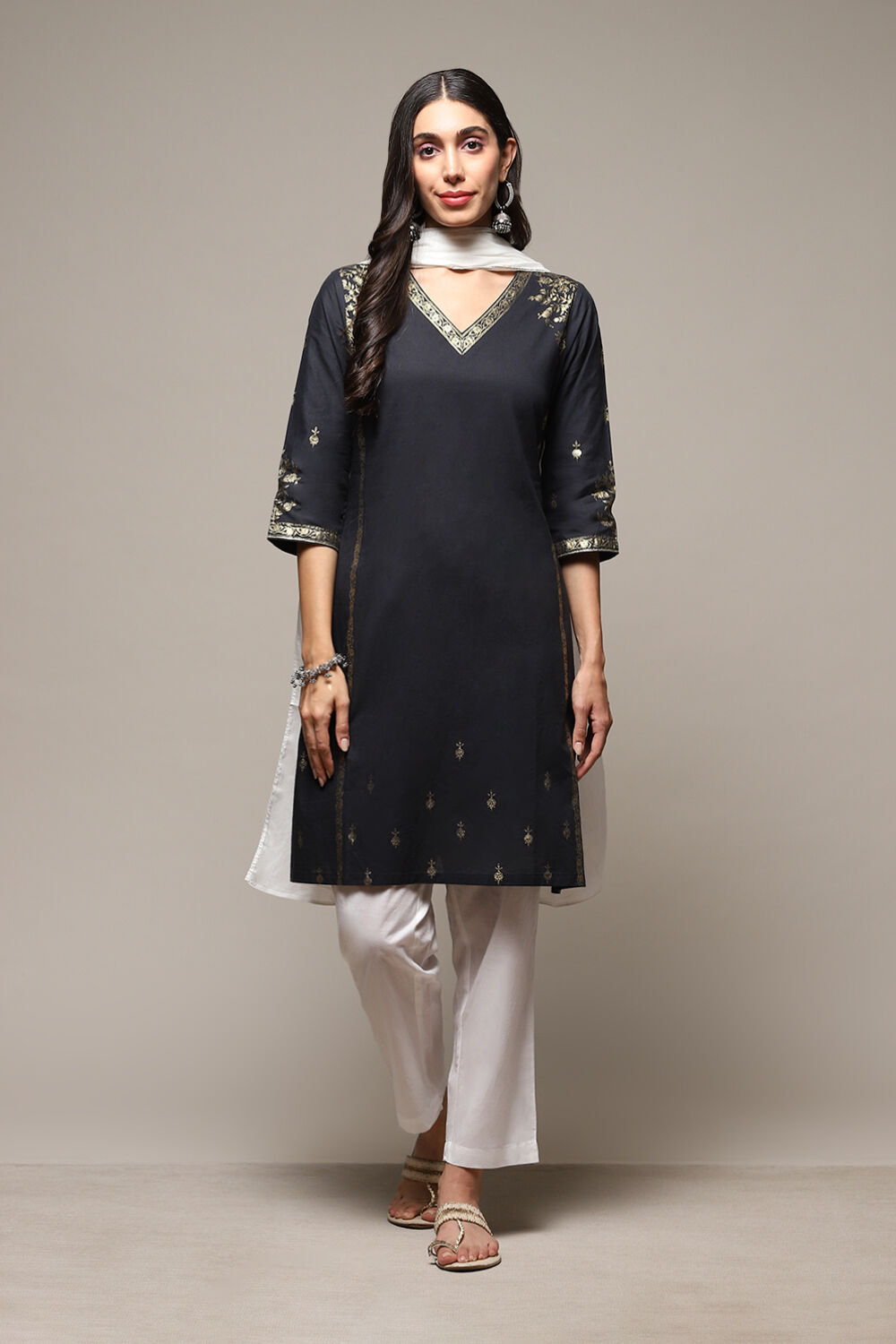 Charcoal Cotton Straight Kurta Regular Pants Suit Set image number 7