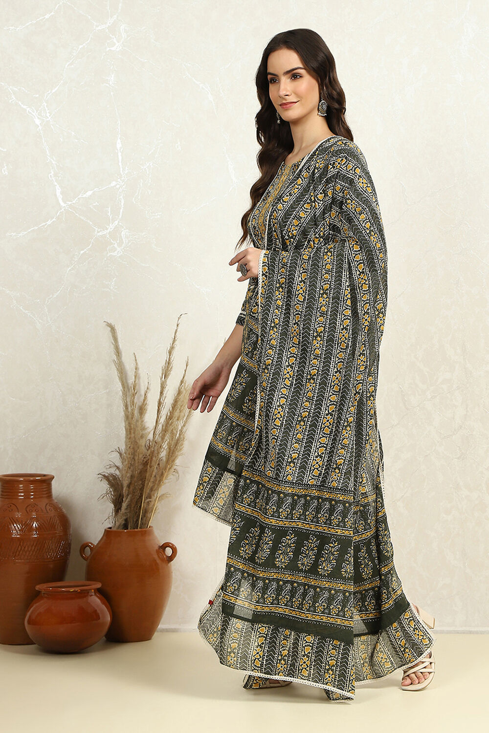 Green Cotton Floral Printed Unstitched Suit Set image number 4