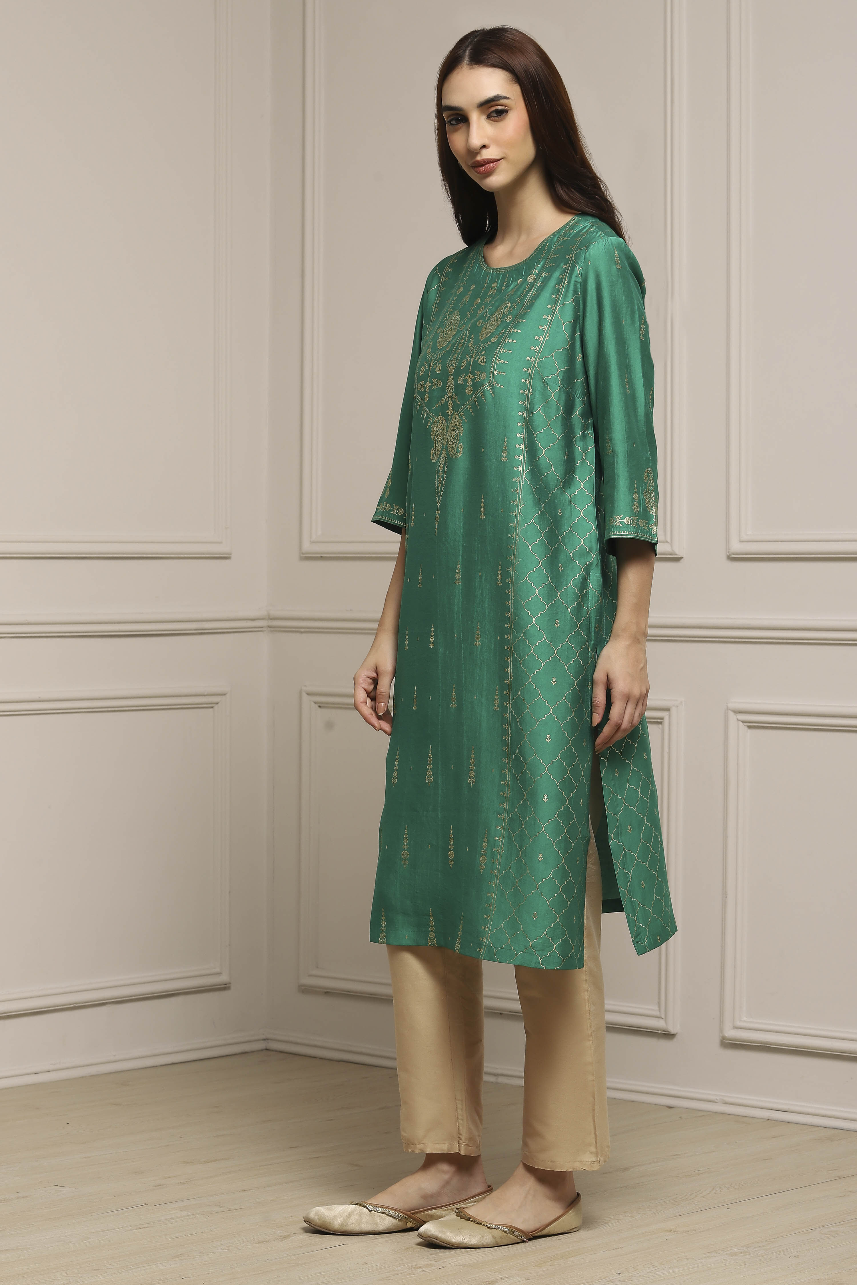 Green Art Silk Printed Straight Kurta image number 2