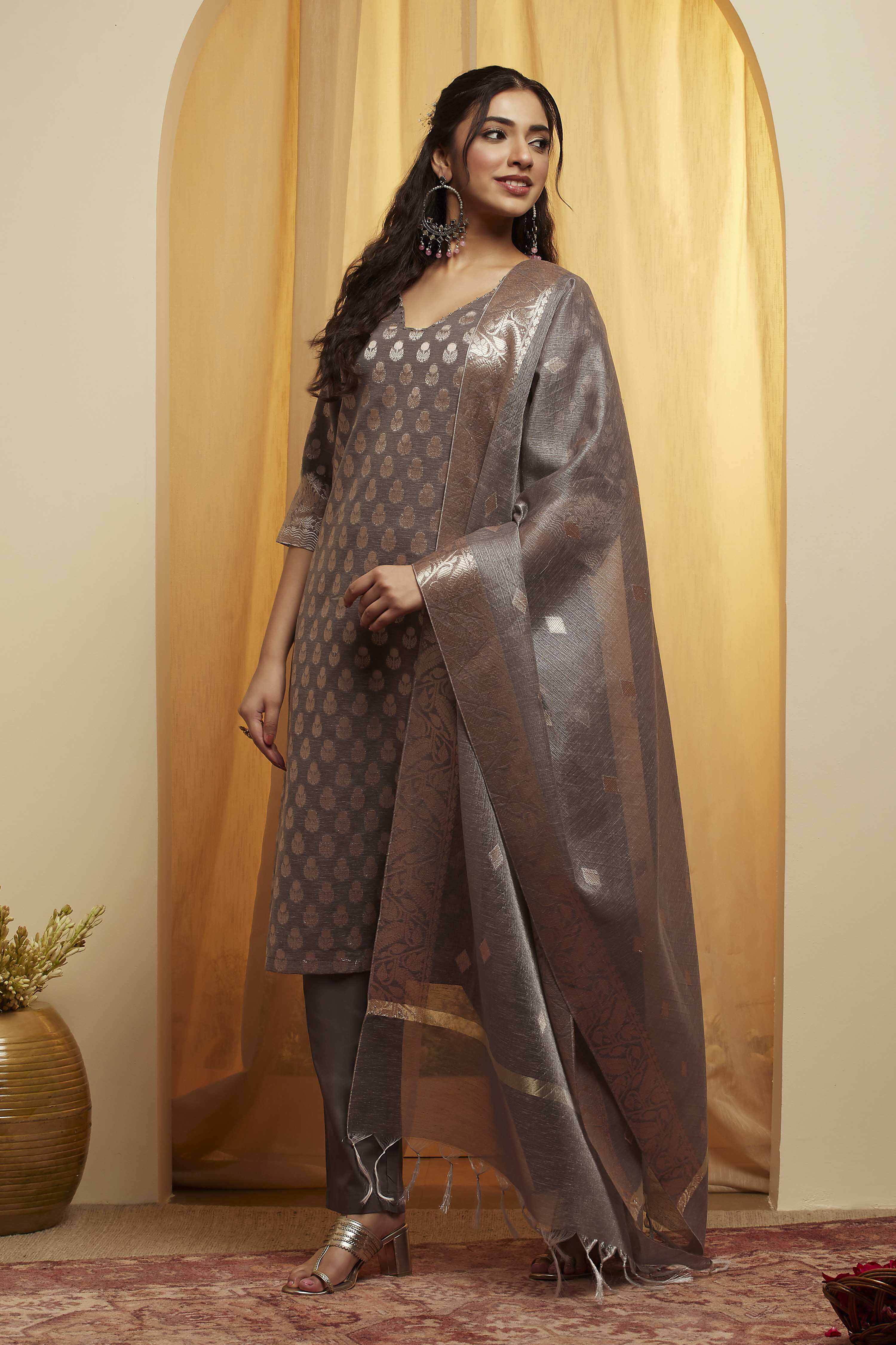 Grey Polyester Straight Suit Set image number 3