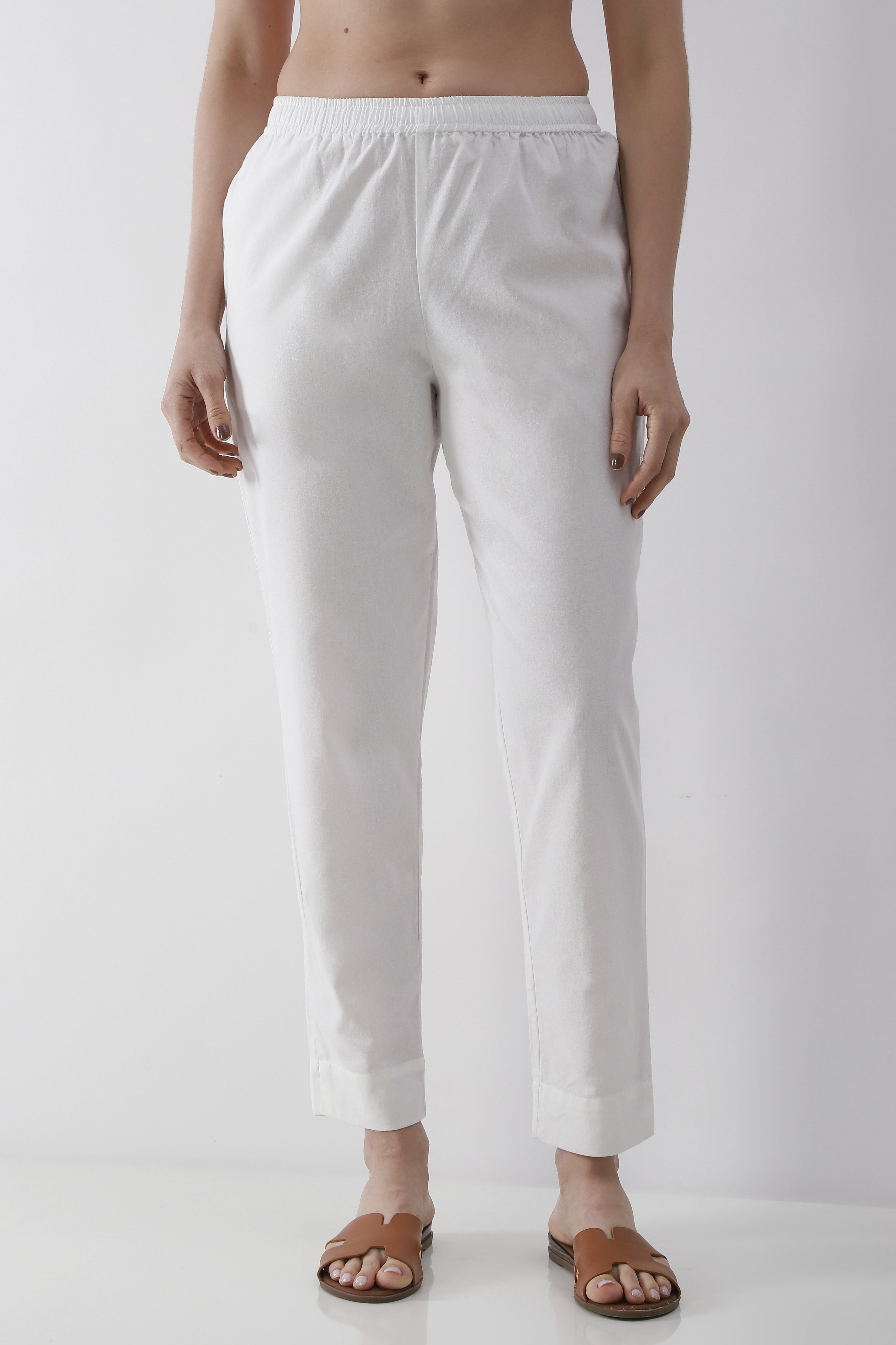 White Cotton Solid Fitted Pants image number 4