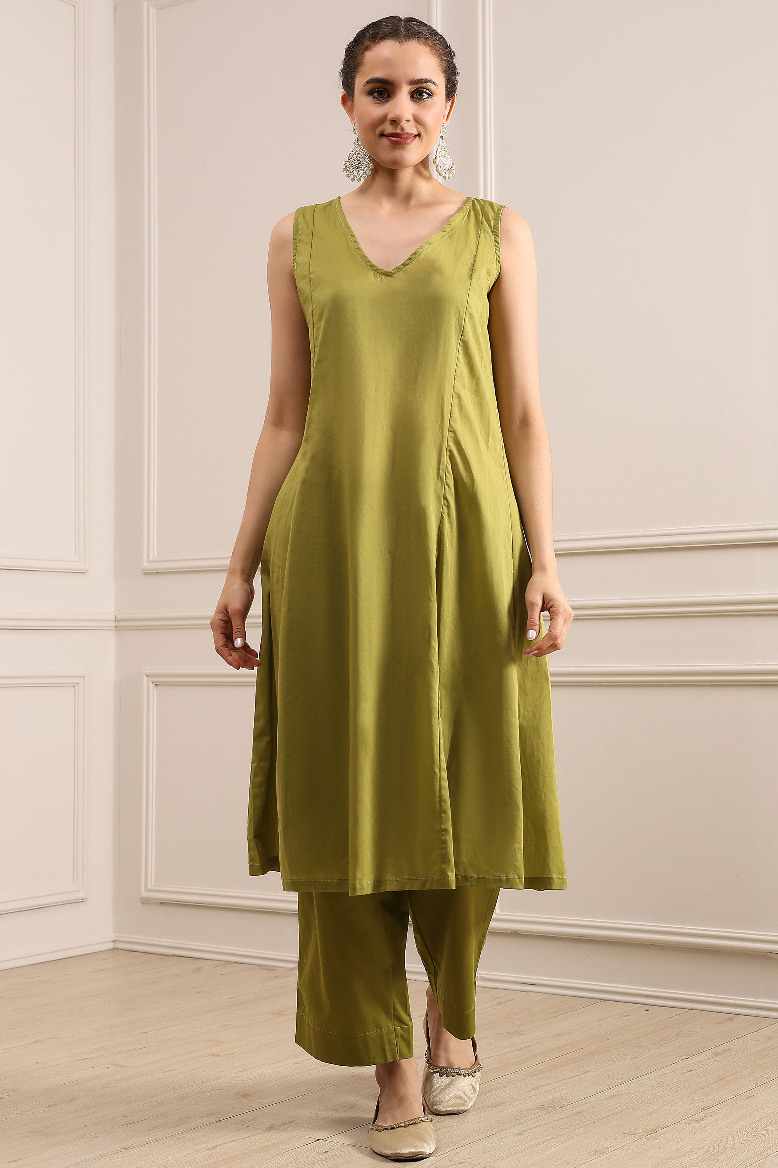 Mehndi Green Chanderi Embroidered Kalidar Suit Set image number 6