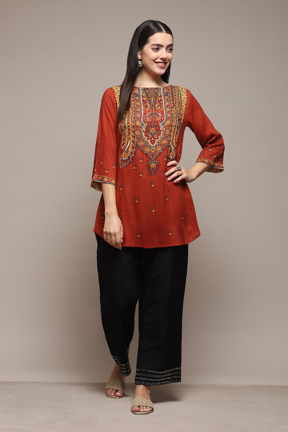 Brown LIVA Straight Printed Kurti image number 0