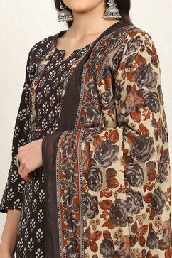 Grey Cotton Printed Unstitched Suit Set image number 2