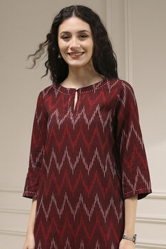 Maroon Cotton Ikat Straight Kurta image number 1