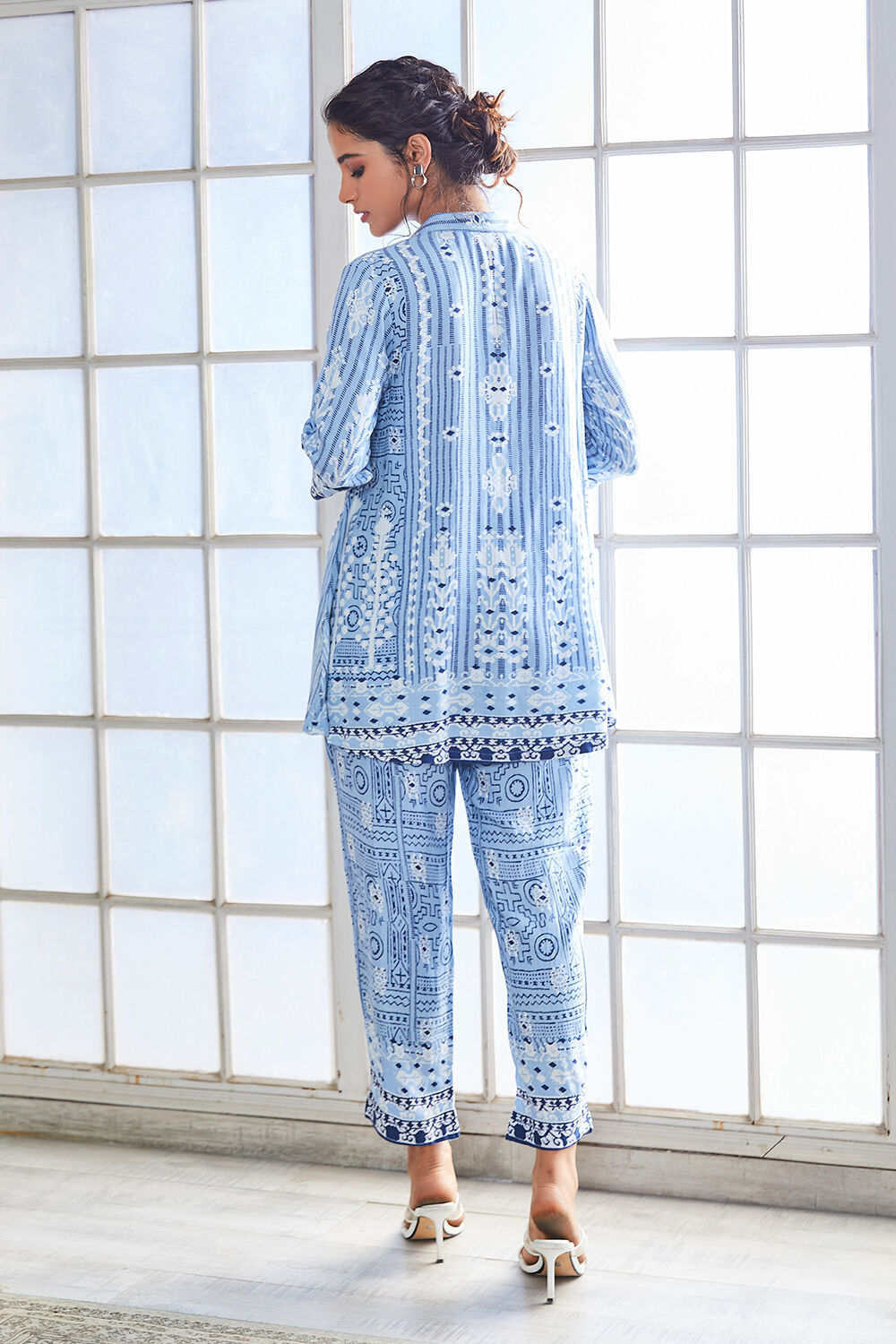 Blue Rayon Geometric Printed Straight Kurta Set image number 4