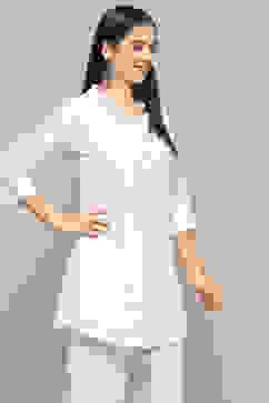 White Cotton Embroidered Straight Short Kurta image number 4